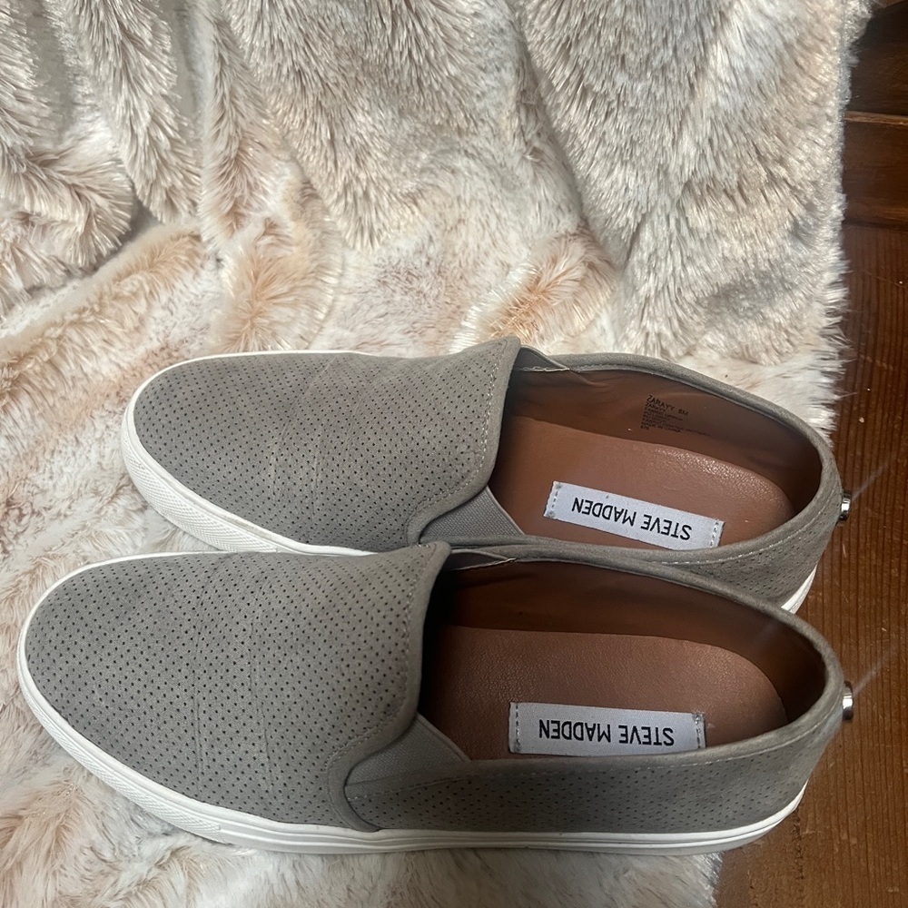 Steve Madden Gray Slip-On Loafers - Picture 4 of 4